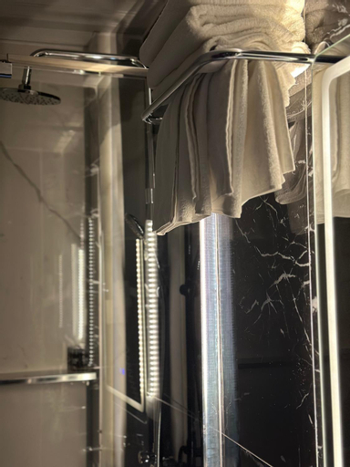 Bathroom 14