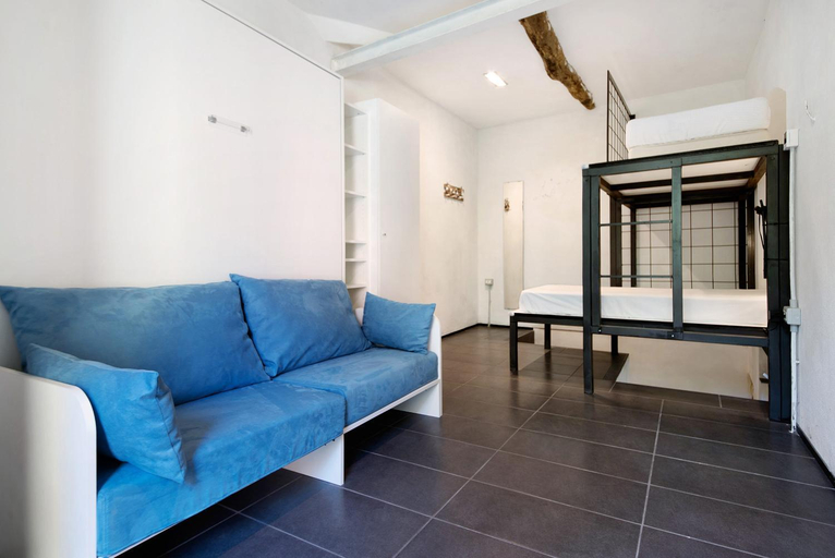 Bedroom 2, Beroni su due livelli, La Spezia