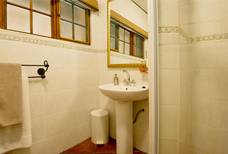 Bathroom 4, Blyde River Canyon Lodge, Mopani
