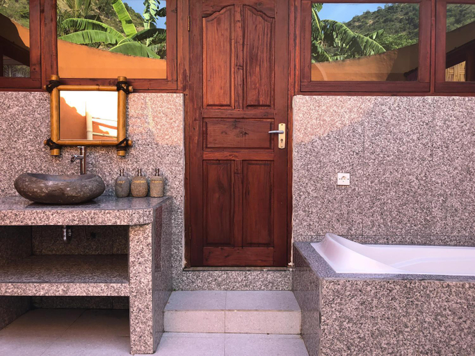Bathroom 5, Good Karma Bungalows, Karangasem