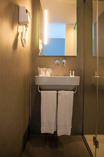 Bathroom 4, Costa Verde, Póvoa de Varzim
