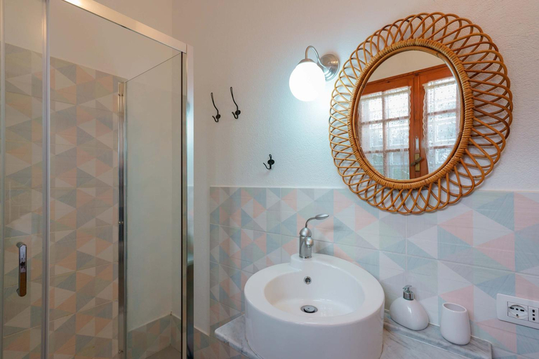 Bathroom 2, BB 1987 Pula, Cagliari