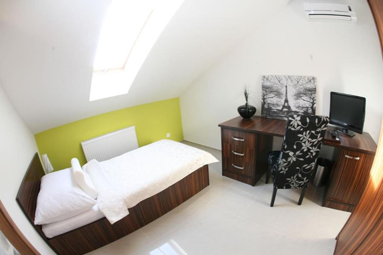 Others 5, Grand hotel/pension, Galanta