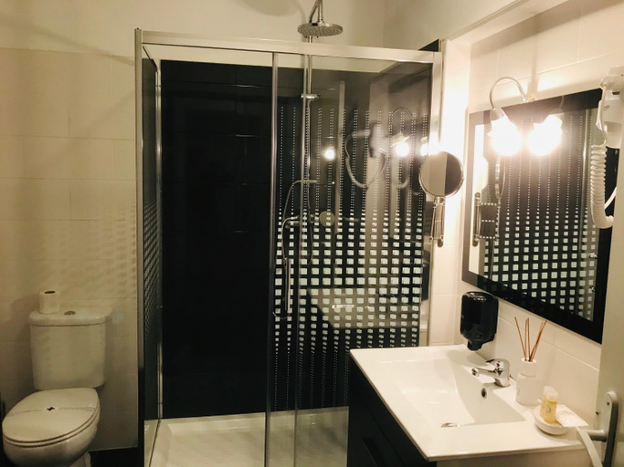 Bathroom, HOTEL BOUTIQUE a ESPLANADA, Castelo Branco