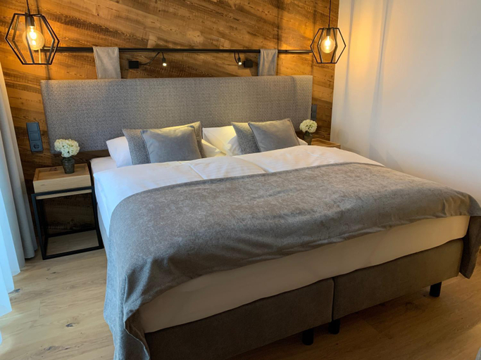 Bedroom 8