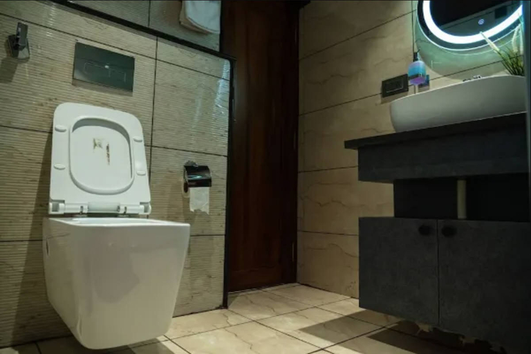 Bathroom, The Infinity Villa, Kodagu