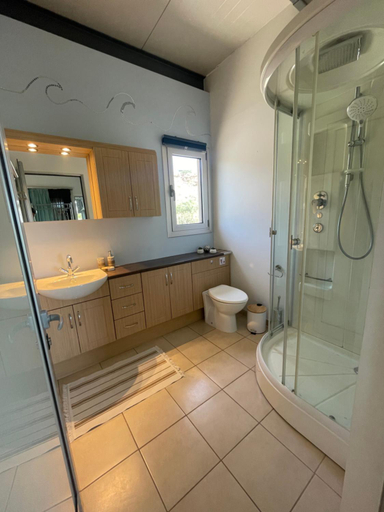 Shower 4, VILLA CATALEYA Fig Tree Bay Protaras Town Center