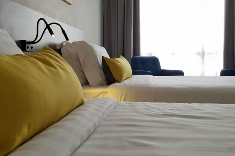 Bedroom 12