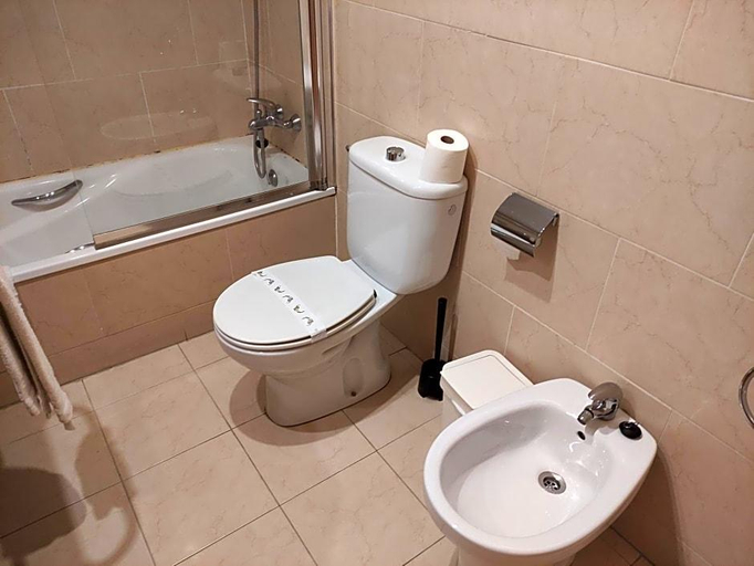 Bathroom 4, Nap Hotel Carta Puebla, Asturias