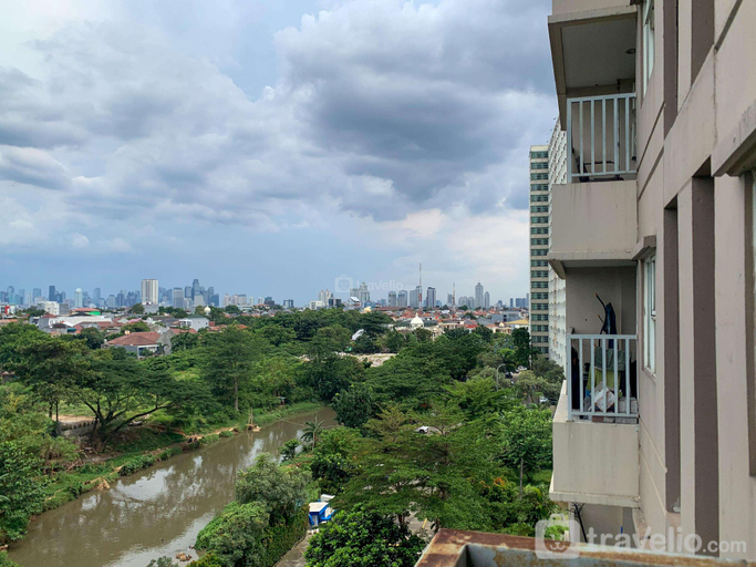 Exterior & Views, Warm Homey 1BR Belmont Residence Puri By Travelio, West Jakarta