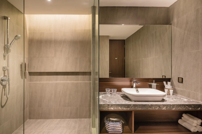Bathroom 11