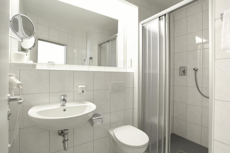 Bathroom 4