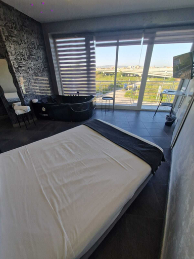 Bedroom 4, Living, Napoli
