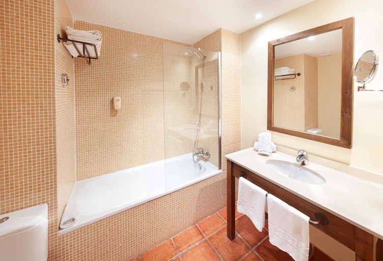 Bathroom 5, PortAventura® Hotel El Paso - Includes PortAventura Park Tickets, Tarragona