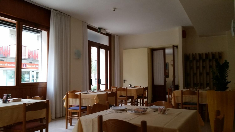 Food & Drinks 5, Hotel Villa Ada, Ragusa