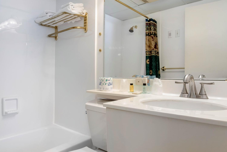 Bathroom 3