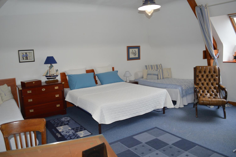 Others 3, Manoir de Beaupre, Morbihan