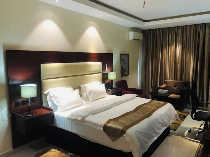 Bedroom 4, Dalobi Hotel, Njikoka