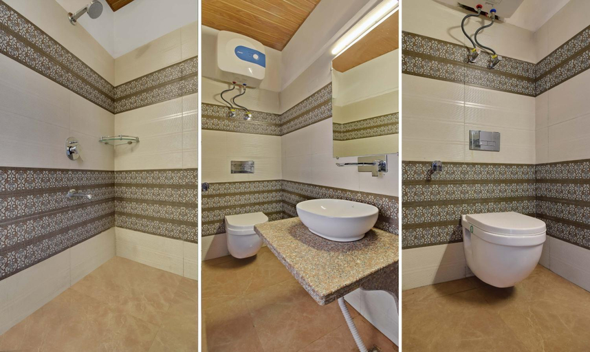 Bathroom 4, Hotel Mayur, Dehradun