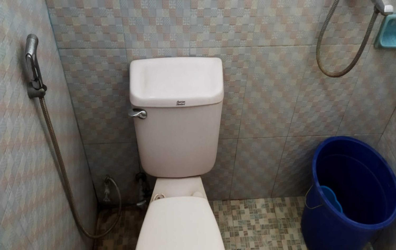Bathroom 8