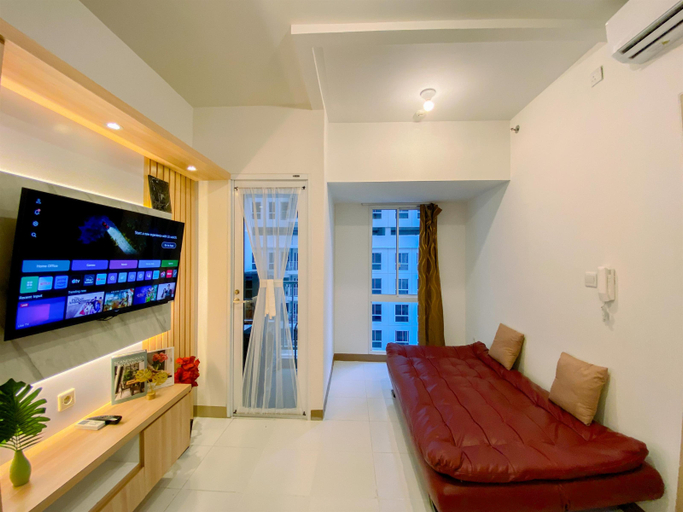 Bedroom 2, Nice View and Cozy 1BR Apartment at Tokyo Riverside PIK 2 By Travelio, Tangerang
