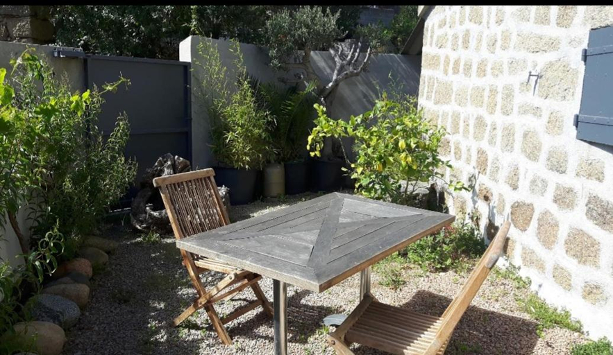Others 5, Chez Robert et Sylvie, Corse-du-Sud