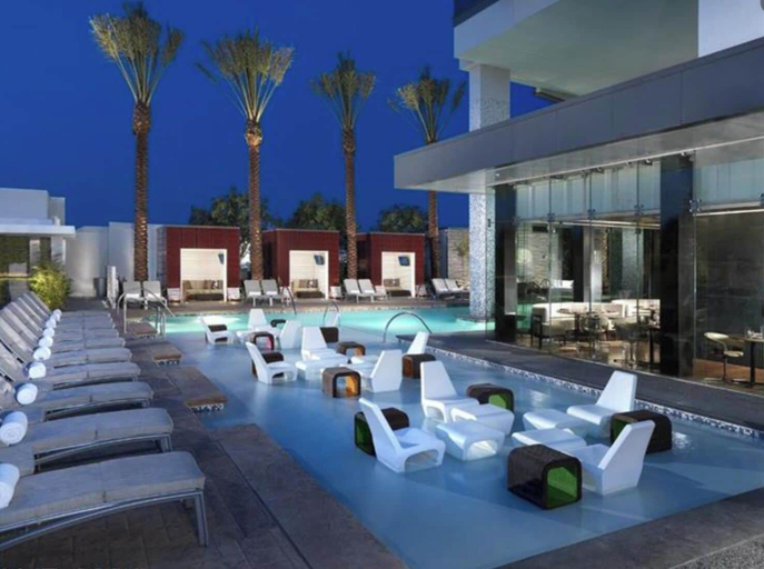 Sport & Beauty, Ava's Suite 37th FLR PALMS PLACE, Clark
