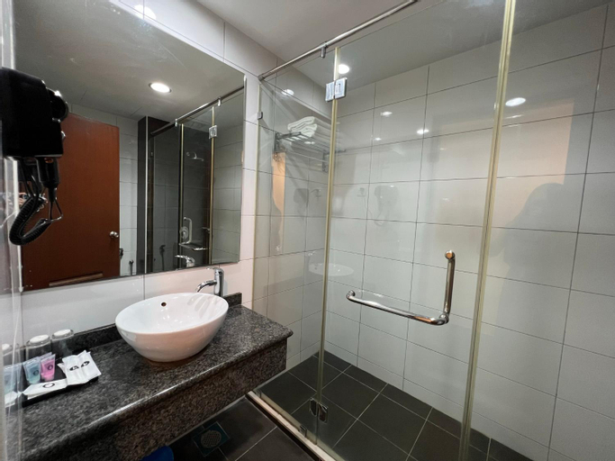Bathroom 3