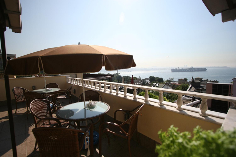 Others 2, Hanedan Hotel, Fatih