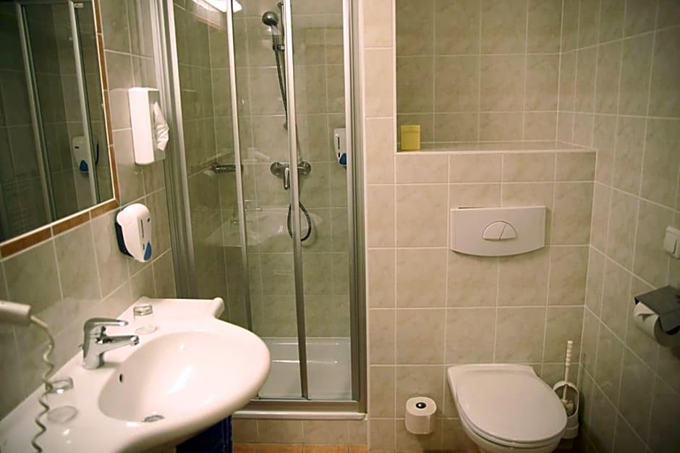 Bathroom 4, Hotel GIP, Oberwart