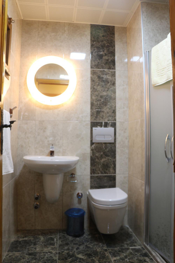 Bathroom 2, Yelken Hotel Akyaka, Ula