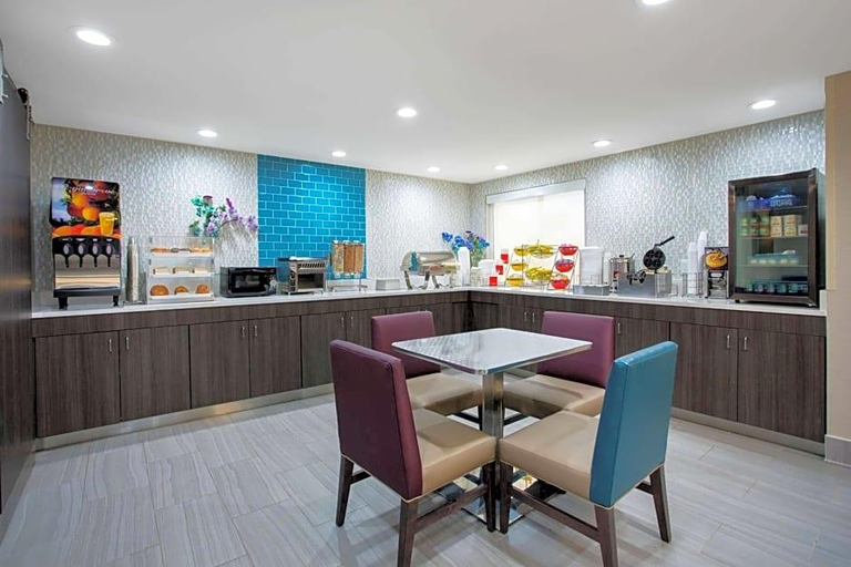 Food & Drinks 5, La Quinta Inn By Wyndham Roanoke Salem, Roanoke City
