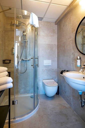 Bathroom 5, Hotel Leda Spa, Kołobrzeg
