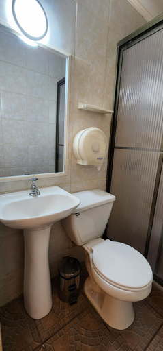Bathroom 3, Hotel Voila Londres, Santiago