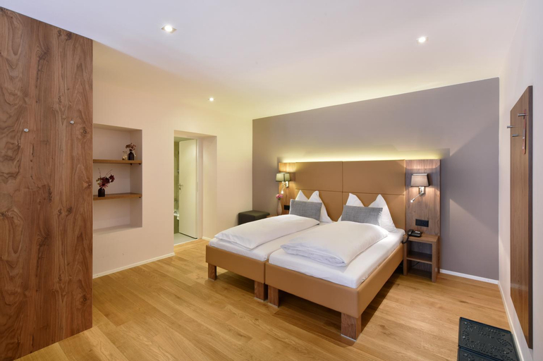 Bedroom 13