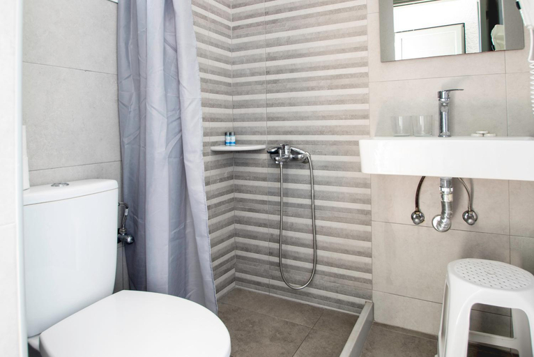 Bathroom 4, Syros INN, South Aegean