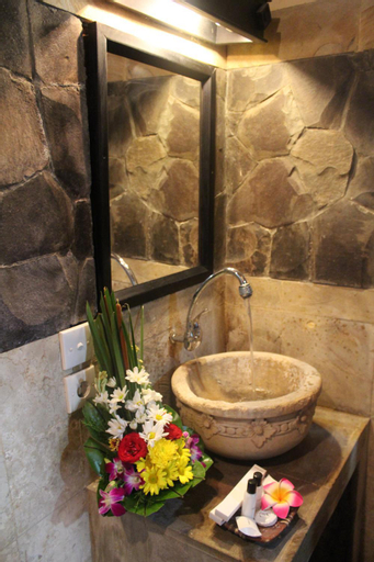 Bathroom 9
