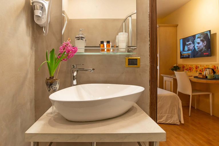 Bathroom 4, Jane Hotel, Florence