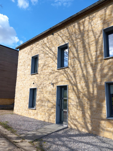 Exterior 10