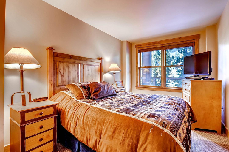 Bedroom 3, Springs 8811, Summit