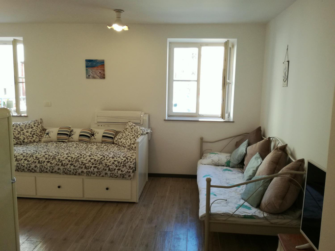 Others 4, Apartment Lunaja, Piran