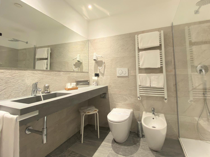 Bathroom 5