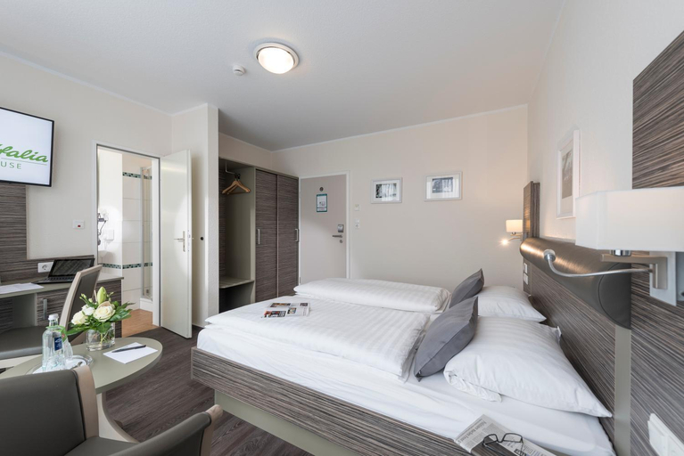 Bedroom 11