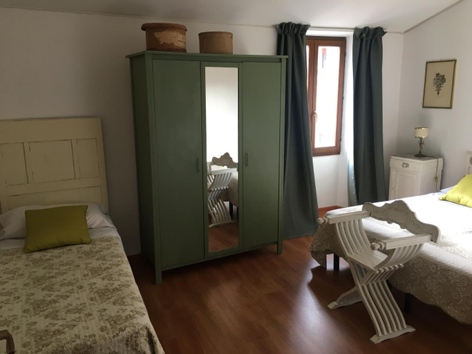 Bedroom 13