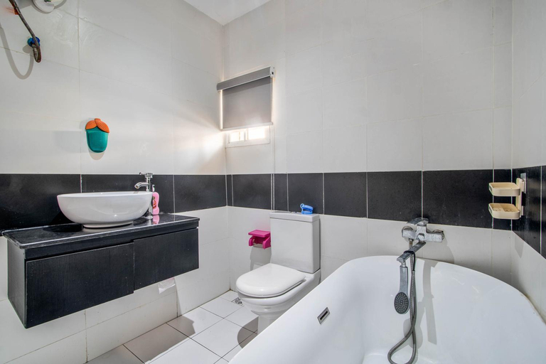 Bathroom 3, Gorgeous Apartment Lekki, Eti-Osa