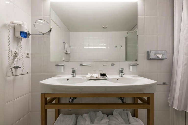 Bathroom 5, Best Baltic Kaunas Hotel, Kauno