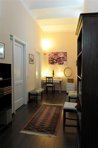 Others 4, B&B Alexander, Rome