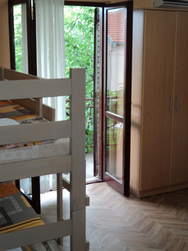 Others 3, Apartments Skaljari