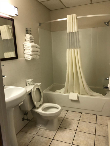 Bathroom 3, Americas Best Value Inn Palmyra Hershey, Lebanon