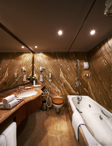 Bathroom 17